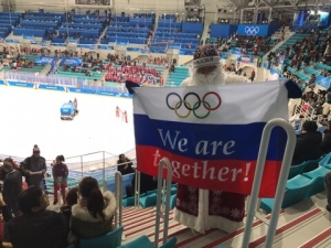 Тамбовский Дед Мороз поддерживает сборную России на Олимпиаде